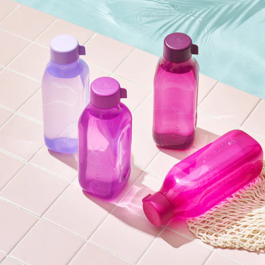 Tupperware square bottle 1L with a screw cap